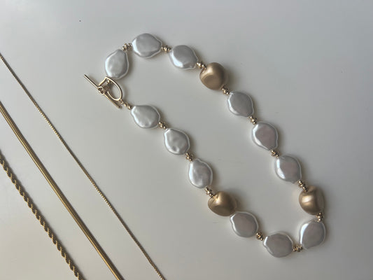 Pearl & Gold Toggle Chocker Necklace