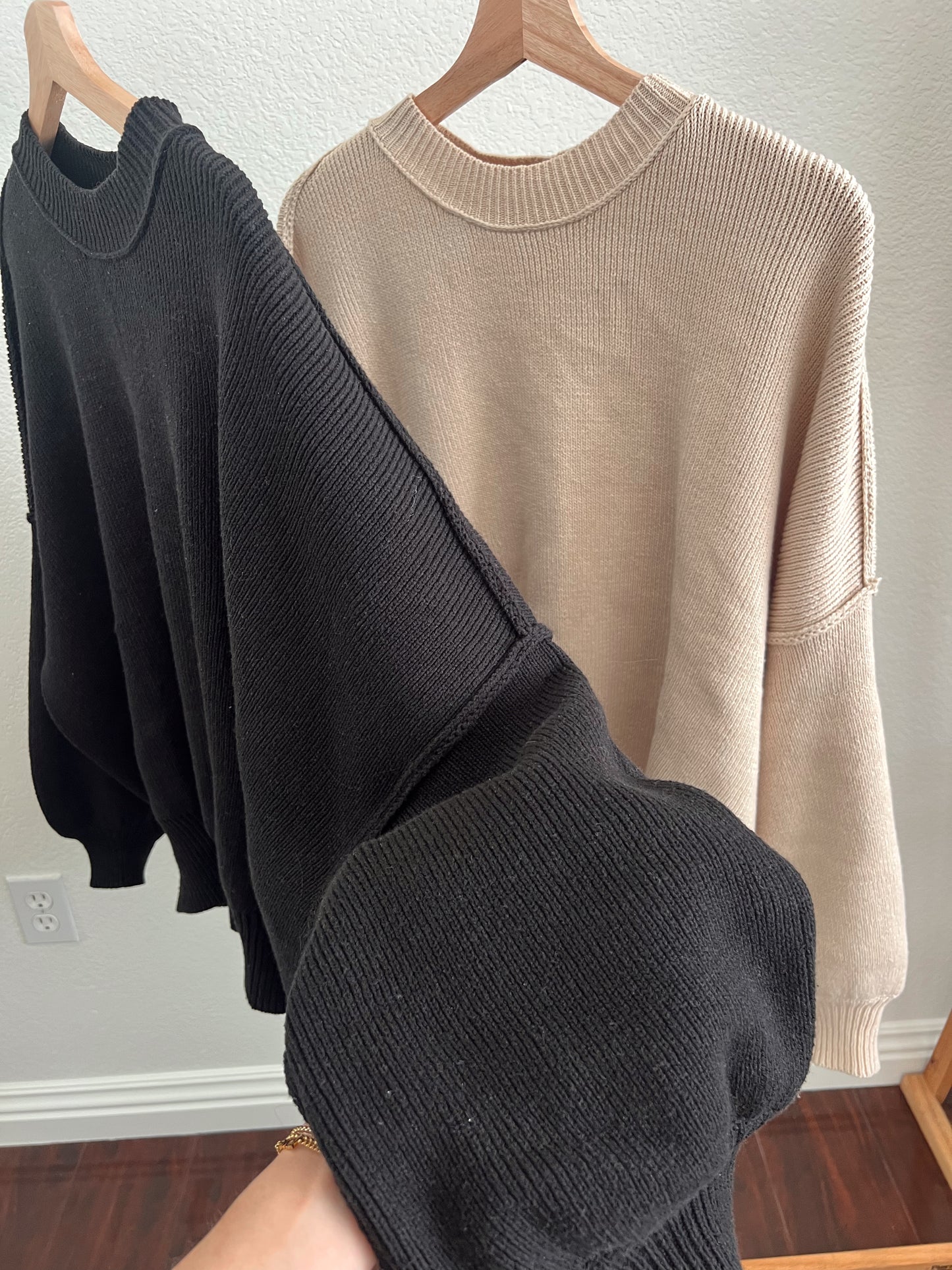 black ecru balloon sleeve oversized sweater