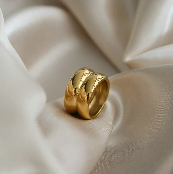 gold chunky ring